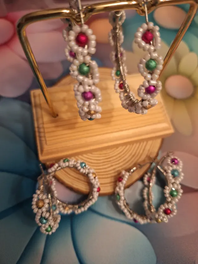 Pendientes artesanales de bisutería