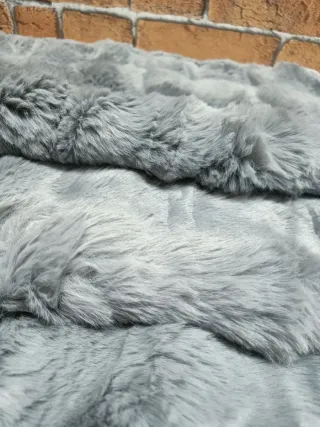 Tappeto peluto a pelo lungo grigio chiaro 90x90 cm