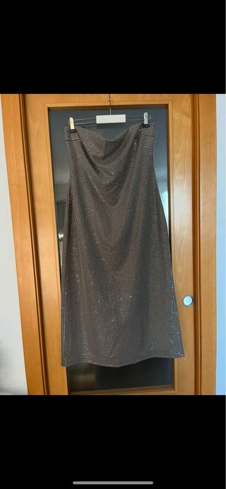 Vestido palabra de honor Zara plateado