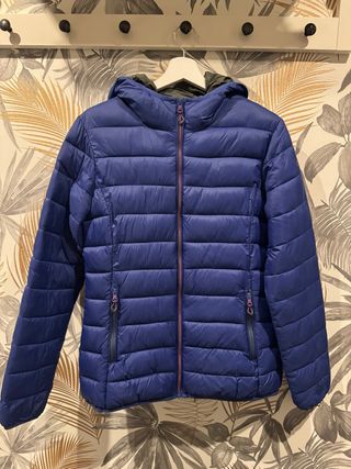 Chaqueta CMP azul y lila con capucha