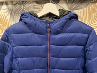 Chaqueta CMP azul y lila con capucha