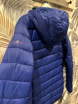 Chaqueta CMP azul y lila con capucha