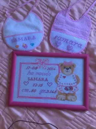 2 Baberos Personalizados con Nombre y dibujos.