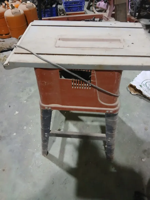 Mesa de corte de madera