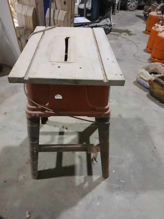 Mesa de corte de madera