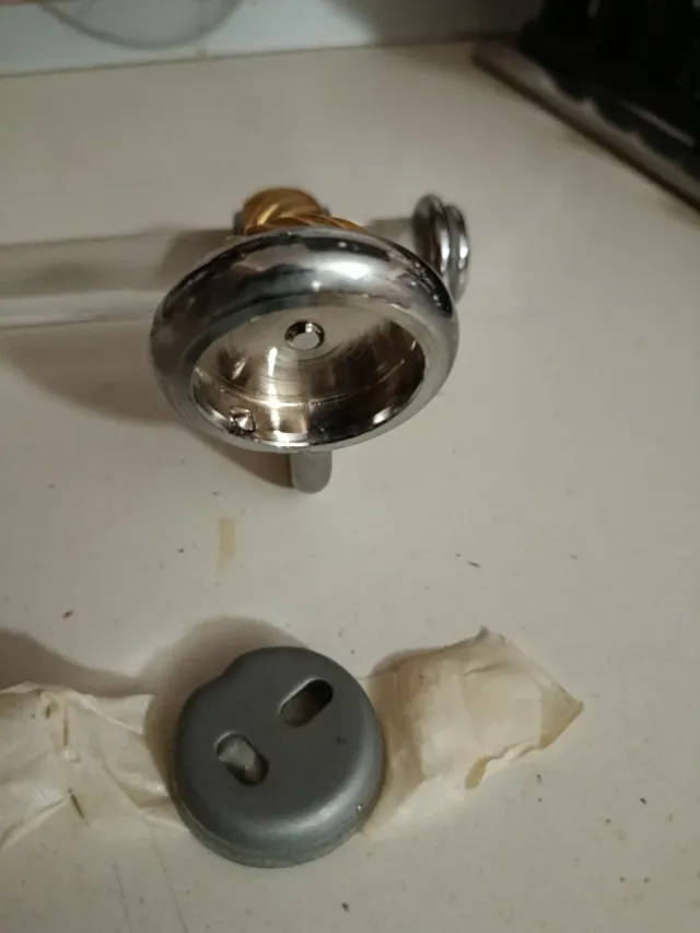 Porta asciugamani plexiglass e ottone oro