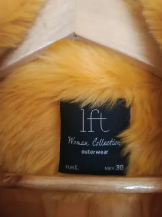 Chaquetón amarillo mostaza pelo sintético