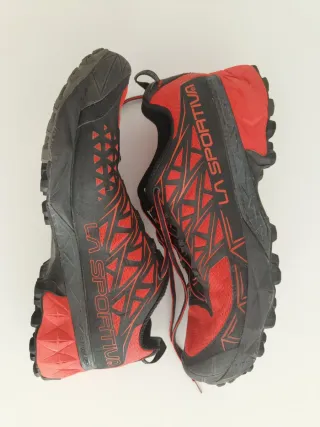 Zapatillas Trail La Sportiva Negras Rojas