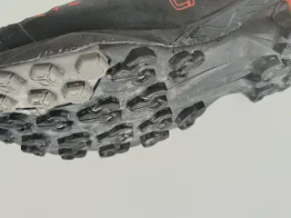 Zapatillas Trail La Sportiva Negras Rojas