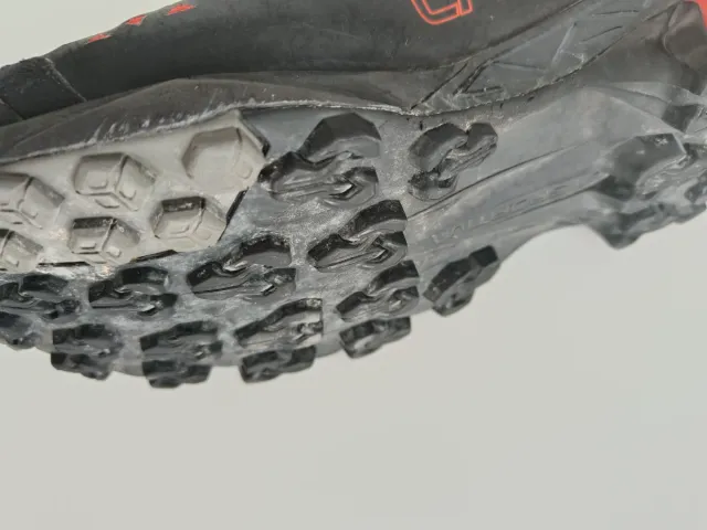 Zapatillas Trail La Sportiva Negras Rojas