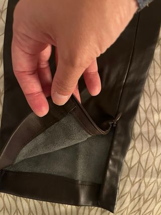 Pantalón MNG polipiel marrón Talla XL