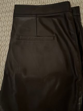 Pantalón MNG polipiel marrón Talla XL