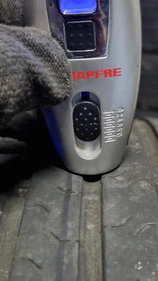 Neumático Continental 16"