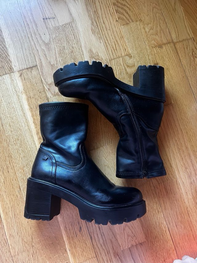 Botines negros con plataforma