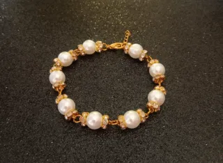 Pulsera Vintage Perlas  Color dorado