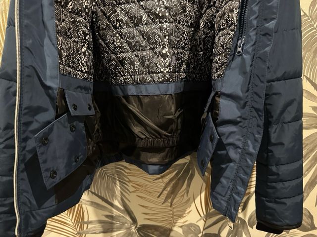 Chaqueta Dare2b azul con capucha