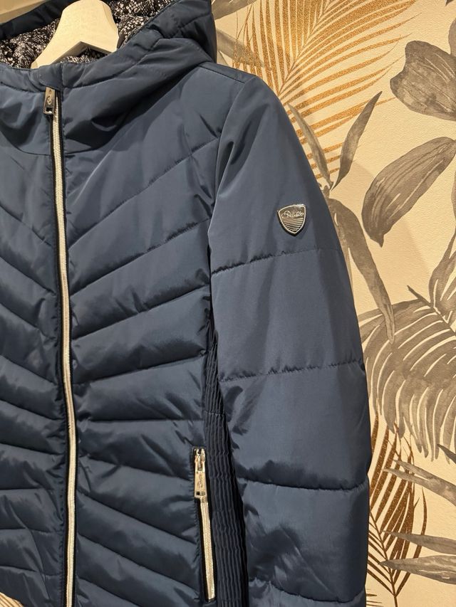 Chaqueta Dare2b azul con capucha