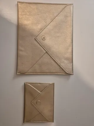 Organizzatore e portacarte dorato Chanel