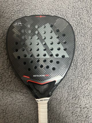 Pala de pádel Adidas Metalbone Pro 2025