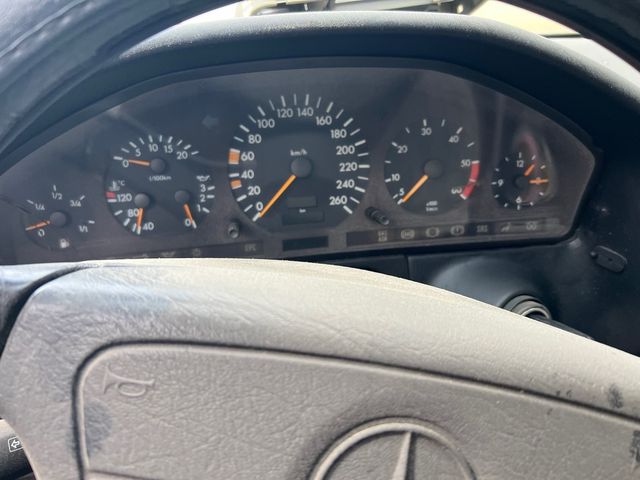 Mercedes W140 300TD