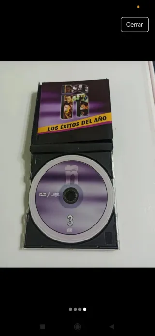 Los Éxitos del Año 3 CDs (2003)