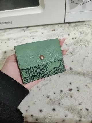 Tarjetero Tous beige y verde