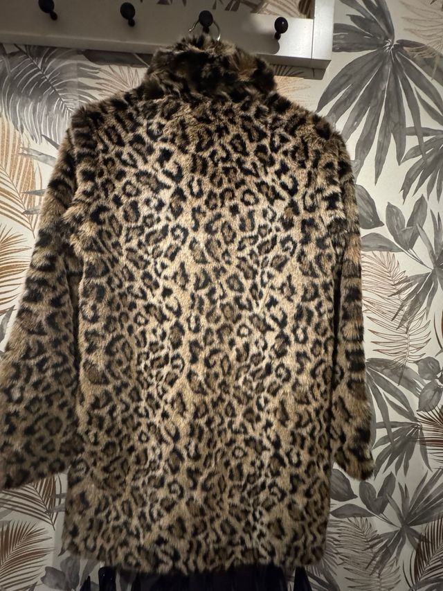 Abrigo pelo Zara estampado leopardo