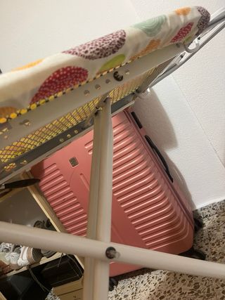 Tabla de planchar con funda estampada