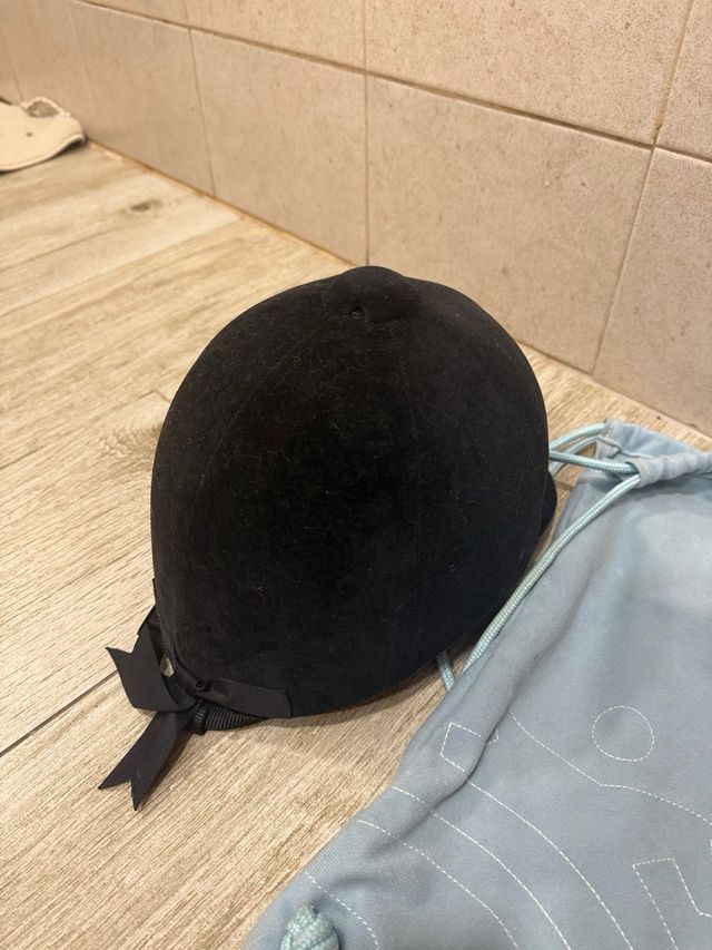 Casco Equitación Fouganza Terciopelo Negro