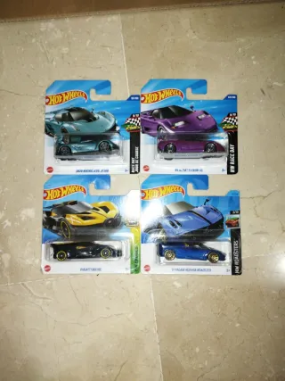 Hot Wheels 4 coches