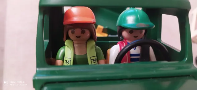 Playmobil Safari Coche con Remolque y Figuras