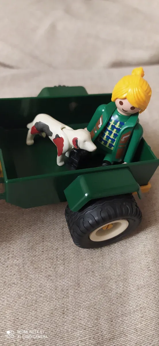 Playmobil Safari Coche con Remolque y Figuras