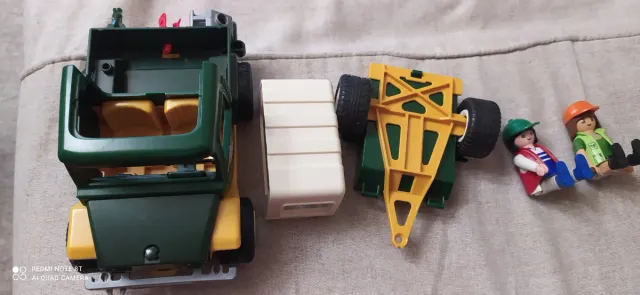 Playmobil Safari Coche con Remolque y Figuras