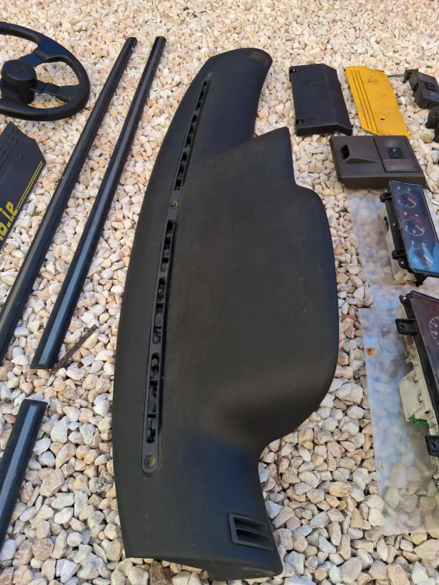 RENAULT "CLIO 16V"MATERIAL      (RECAMBIOS/PIEZAS)