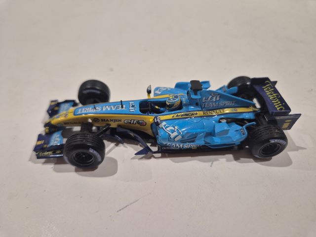 Renault f1 R26 fernando Alonso 1/43 minichamps