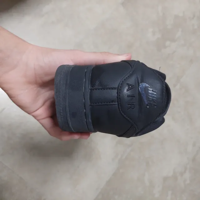 Nike Air Force 1 Negras