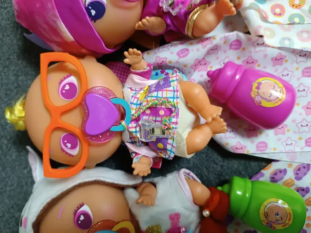 Lote de 3 muñecas Bellies con accessori