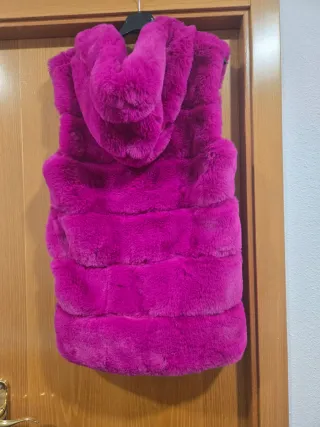 Chaleco de pelo rosa