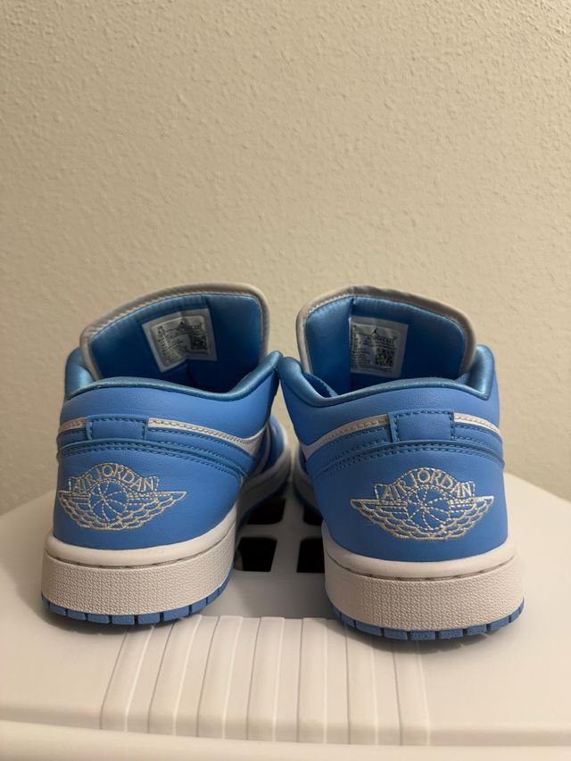 Zapatos Jordan Azul y Blanco