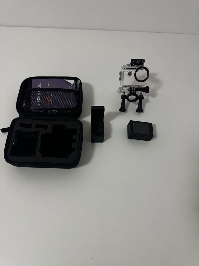 Fotocamera d'azione GoPro con accessori