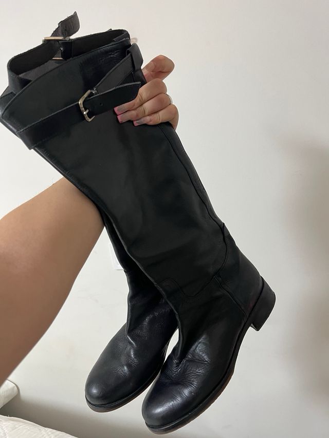 Botas de cuero negras altas