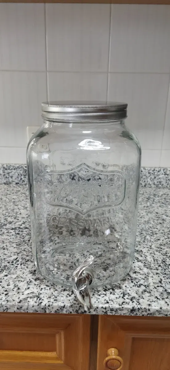 Dispensador de cristal con grifo