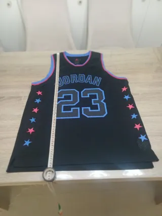 Camiseta Jordan 23 Negra y Azul