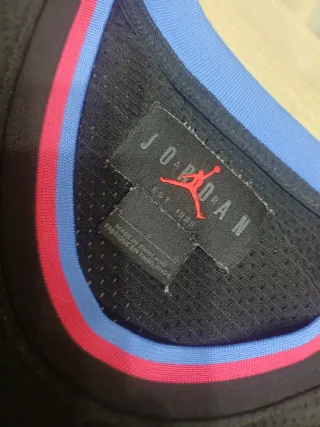 Camiseta Jordan 23 Negra y Azul