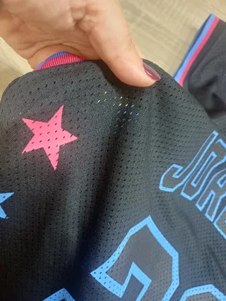 Camiseta Jordan 23 Negra y Azul