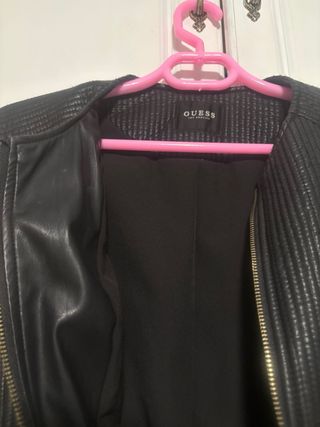 Chaqueta Guess Negra Talla L