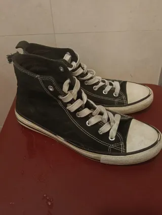Zapatillas Converse altas negras y blancas