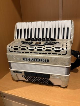 Acordeón Guerrini 34/72
