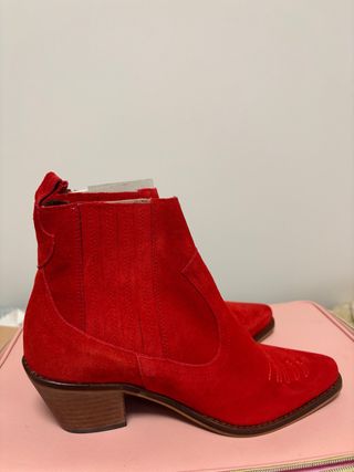 Botas de ante rojas
