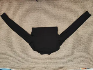 Top manga larga negro